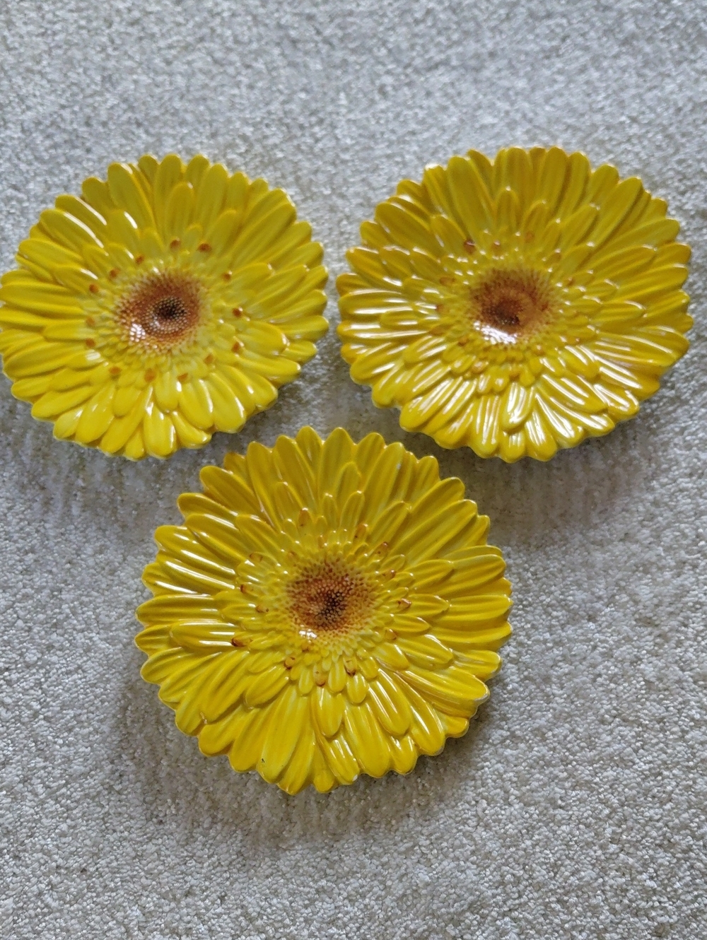 Flatirons Disc Co. 3" Yellow Ceramic Sunflower Trinket Dish Wallhangers Set of 3